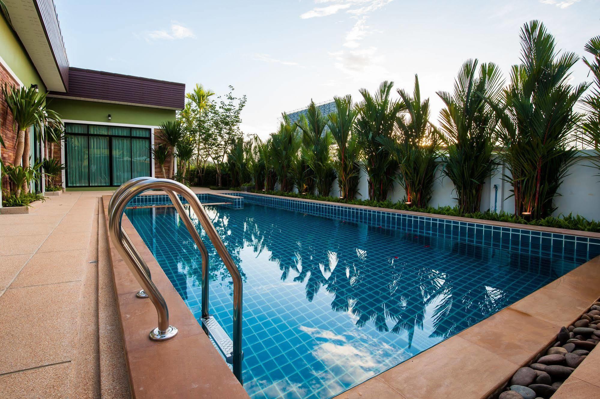 Jinda Resort Phuket Exterior foto